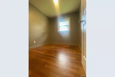 39 Bayview Drive, Ferguson, MO 63135 - Photo 9