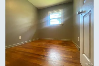 39 Bayview Drive, Ferguson, MO 63135 - Photo 7