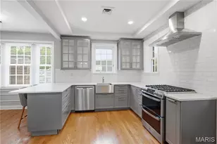 7529 Wellington Way, Clayton, MO 63105 - Photo 11