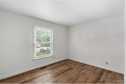 1722 Roth Hill Drive, Maryland Heights, MO 63043 - Photo 15