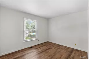 1722 Roth Hill Dr, Maryland Heights, MO 63043 - Photo 15