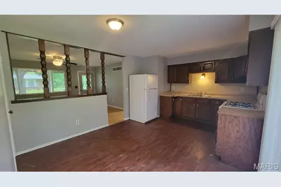 800 Laredo Avenue, Spanish Lake, MO 63138 - Photo 5