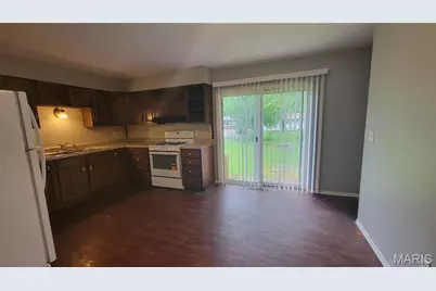 800 Laredo Avenue, Spanish Lake, MO 63138 - Photo 7