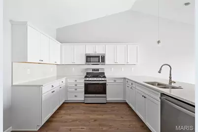 2 Carolina At River Bluffs Meadows, Florissant, MO 63031 - Photo 11