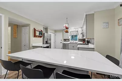 10304 Grant Forest Lane, Saint Louis, MO 63123 - Photo 7
