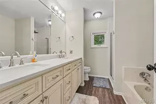 10304 Grant Forest Ln, Saint Louis, MO 63123 - Photo 11