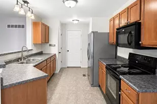 439 Flowering Magnolia Dr, O'Fallon, MO 63366 - Photo 5