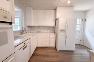 8606 Vasel Ave, Saint Louis, MO 63123 - Photo 9