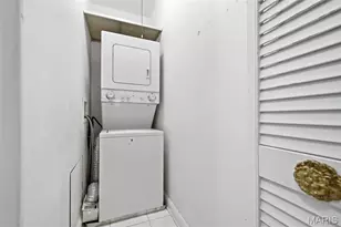 900 S Hanley Rd, Clayton, MO 63105 - Photo 25
