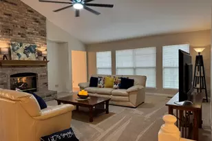727 Hawk Run Dr, O'Fallon, MO 63368 - Photo 11