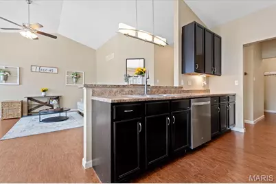 350 Huntleigh Parkway, Wentzville, MO 63385 - Photo 9