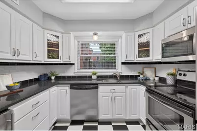426 S Kirkwood Road #A, Kirkwood, MO 63122 - Photo 9