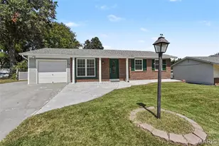 39 Oxbow Rd, Saint Peters, MO 63376 - Photo 1