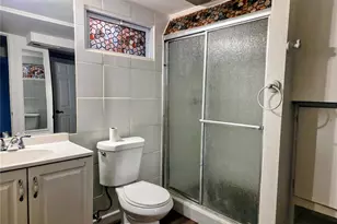 1750 Beverly Dr, Florissant, MO 63031 - Photo 9
