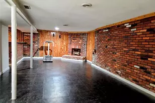 1750 Beverly Dr, Florissant, MO 63031 - Photo 5