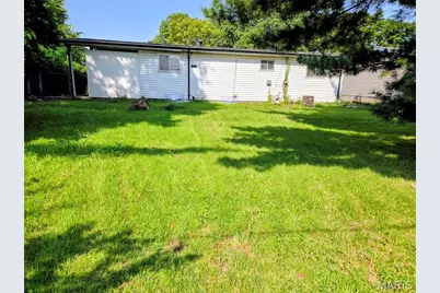 1750 Beverly Drive, Florissant, MO 63031 - Photo 11