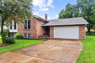 1612 Berry Ct, Imperial, MO 63052 - Photo 1