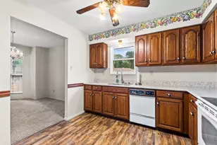 1612 Berry Ct, Imperial, MO 63052 - Photo 9
