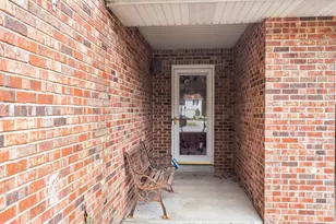 1612 Berry Ct, Imperial, MO 63052 - Photo 3