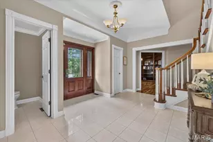 298 Herworth Dr, Chesterfield, MO 63005 - Photo 5
