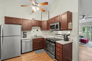 3114 Edwards Pl, Maryland Heights, MO 63043 - Photo 11
