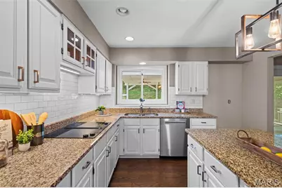 718 Cedar Field Court, Chesterfield, MO 63017 - Photo 5
