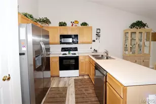 1289 Summergate Pkwy, Saint Peters, MO 63303 - Photo 7