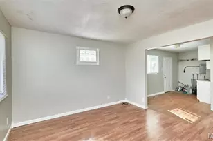 6760 Schofield Pl, Pagedale, MO 63133 - Photo 7