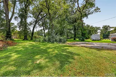 8034 Packard Avenue, Berkeley, MO 63134 - Photo 39