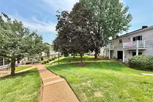 4342 Forest De Ville Dr, Oakville, MO 63129 - Photo 33