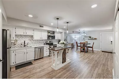 15026 Baxter Village Drive #E, Chesterfield, MO 63017 - Photo 11