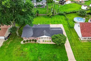 1121 Wedgewood Dr, Saint Charles, MO 63303 - Photo 33