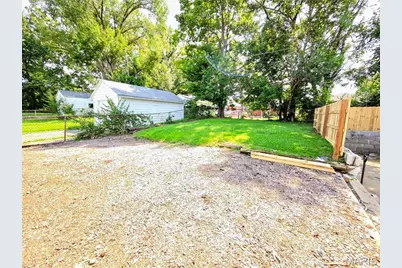 8338 Willett Avenue, Jennings, MO 63136 - Photo 9