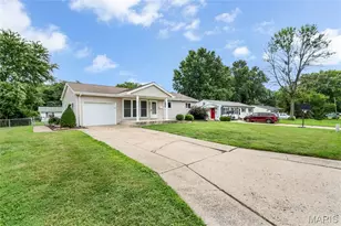 524 Cheryl Ann Dr, Wentzville, MO 63385 - Photo 3