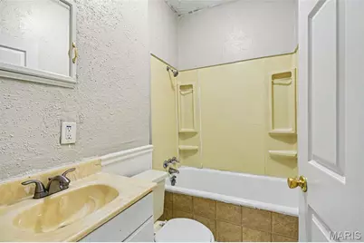 8914 Ramona Avenue, Bel-Ridge, MO 63121 - Photo 9