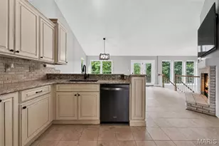 1527 Ridge Hill Ct, Dardenne Prairie, MO 63368 - Photo 9