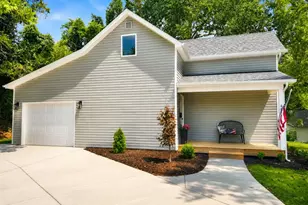 404 N 5th St, Pacific, MO 63069 - Photo 1