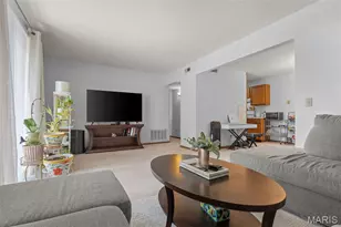 254 Carriage Ct, Washington, MO 63090 - Photo 5