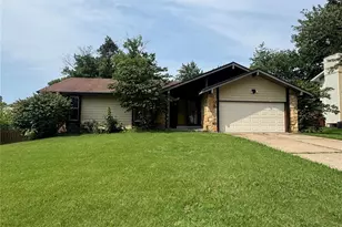 7 Armitage Dr, Saint Peters, MO 63376 - Photo 1