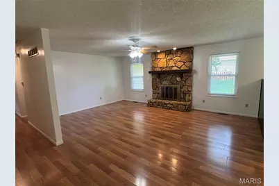 7 Armitage Drive, Saint Peters, MO 63376 - Photo 3