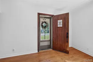 608 Ellwine Dr, Saint Louis, MO 63125 - Photo 11