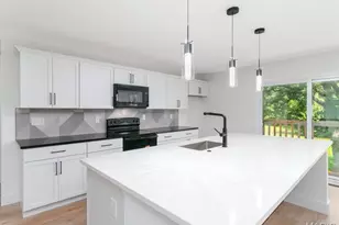 10 Pershing Cir, O'Fallon, MO 63366 - Photo 9