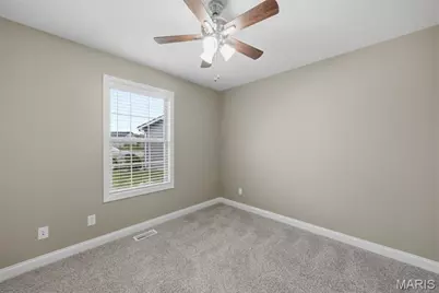 454 Honeysuckle Creek Drive, Wentzville, MO 63385 - Photo 15