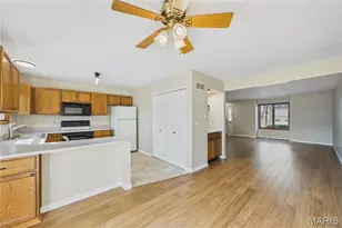 3405 Sherman Park Dr, Saint Charles, MO 63303 - Photo 7
