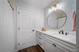 2018 Village Glen Dr, Wentzville, MO 63385 - Photo 23