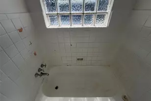 8300 Orchard Ave, Saint Louis, MO 63132 - Photo 9