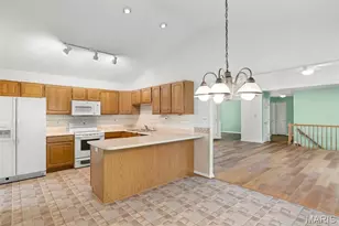 3033 Stony Ridge Ct, Saint Louis, MO 63129 - Photo 11
