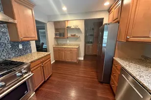 1842 Shadywood Ct, Chesterfield, MO 63017 - Photo 5