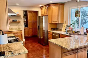 1842 Shadywood Ct, Chesterfield, MO 63017 - Photo 5