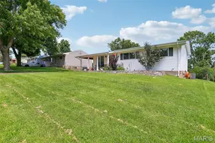 219 Arras Dr, Saint Louis, MO 63129 - Photo 3
